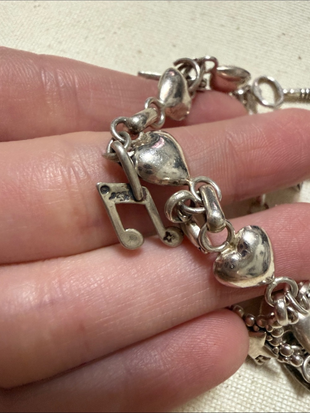 Vintage Stunning Sterling Silver 925 Heart Charm Bracelet 7’ in Retro 2000’ 925 - Picture 11 of 16